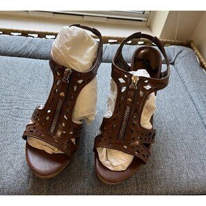 Carlos Santana Geneva Cork Brown Cut Out Wedge Zipper Women’s 7.5 NEW Gladiator